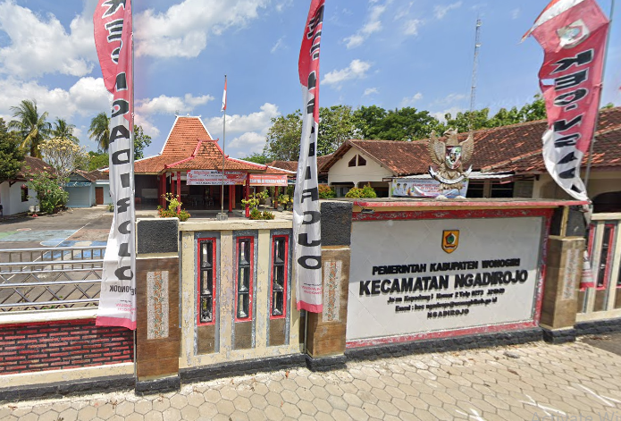 Kantor Camat Ngadirojo